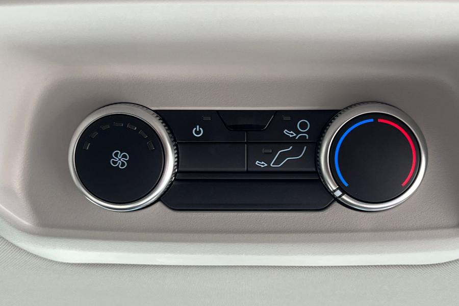 Ford TOURNEO CUSTOM Photo autoimg-cb3e8bfd682fea567bb20a5ee1796898f1851e55.jpg