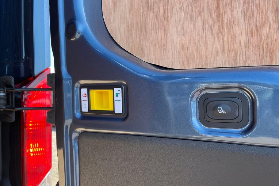 Used FORD TRANSIT WN75CEU 15