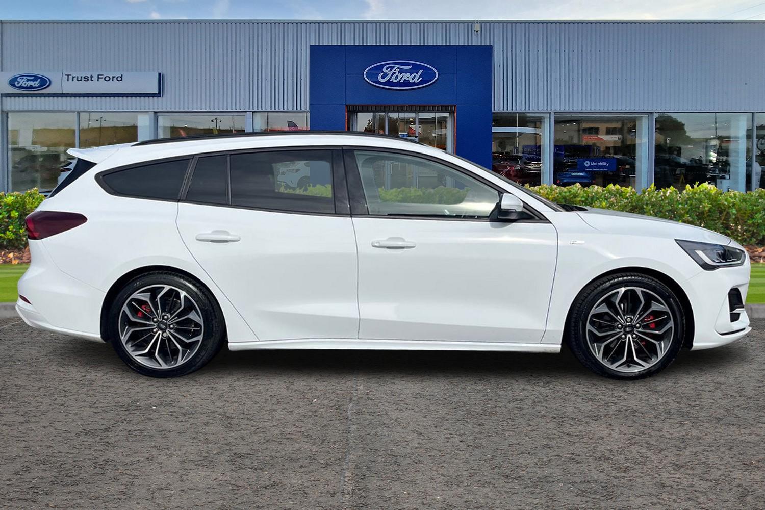Ford FOCUS Photo 2