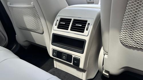 Jaguar F-PACE Photo autoimg-cb46156a499cca4a05a407d4d8723285948f30f6.jpg
