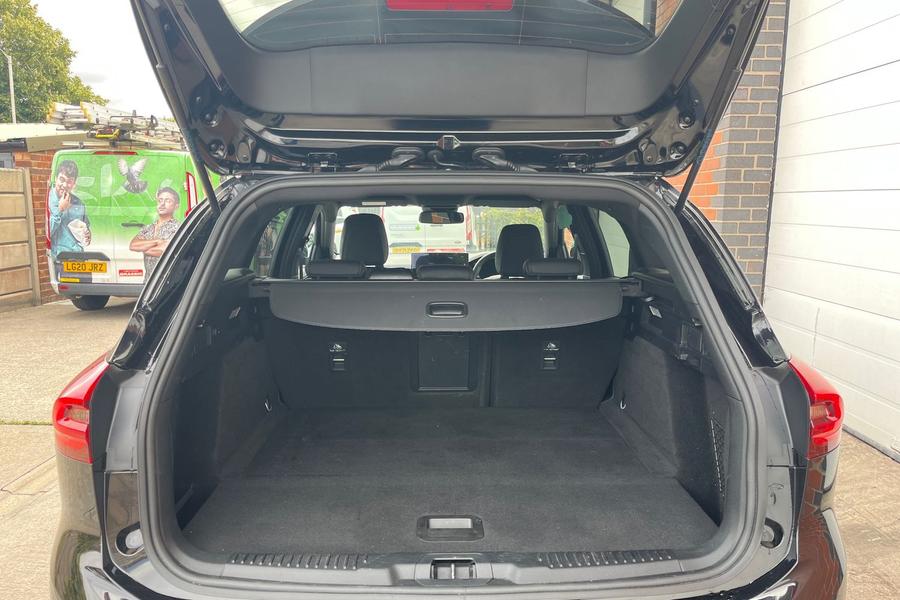 Ford FOCUS Photo autoimg-cb47121188f57b22cfa571a138b2b371bc6fbd19.jpg