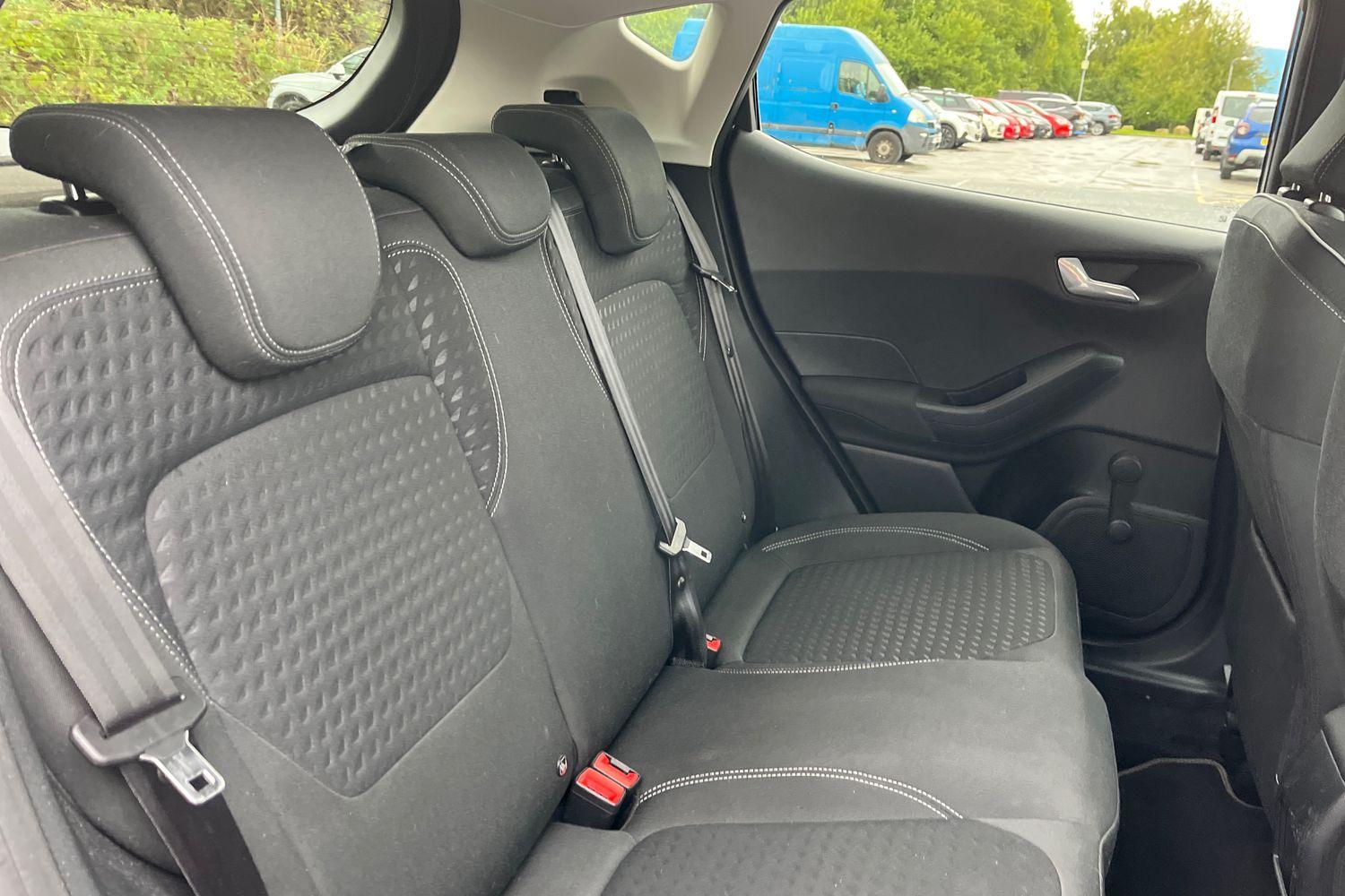 Ford Fiesta Photo 36