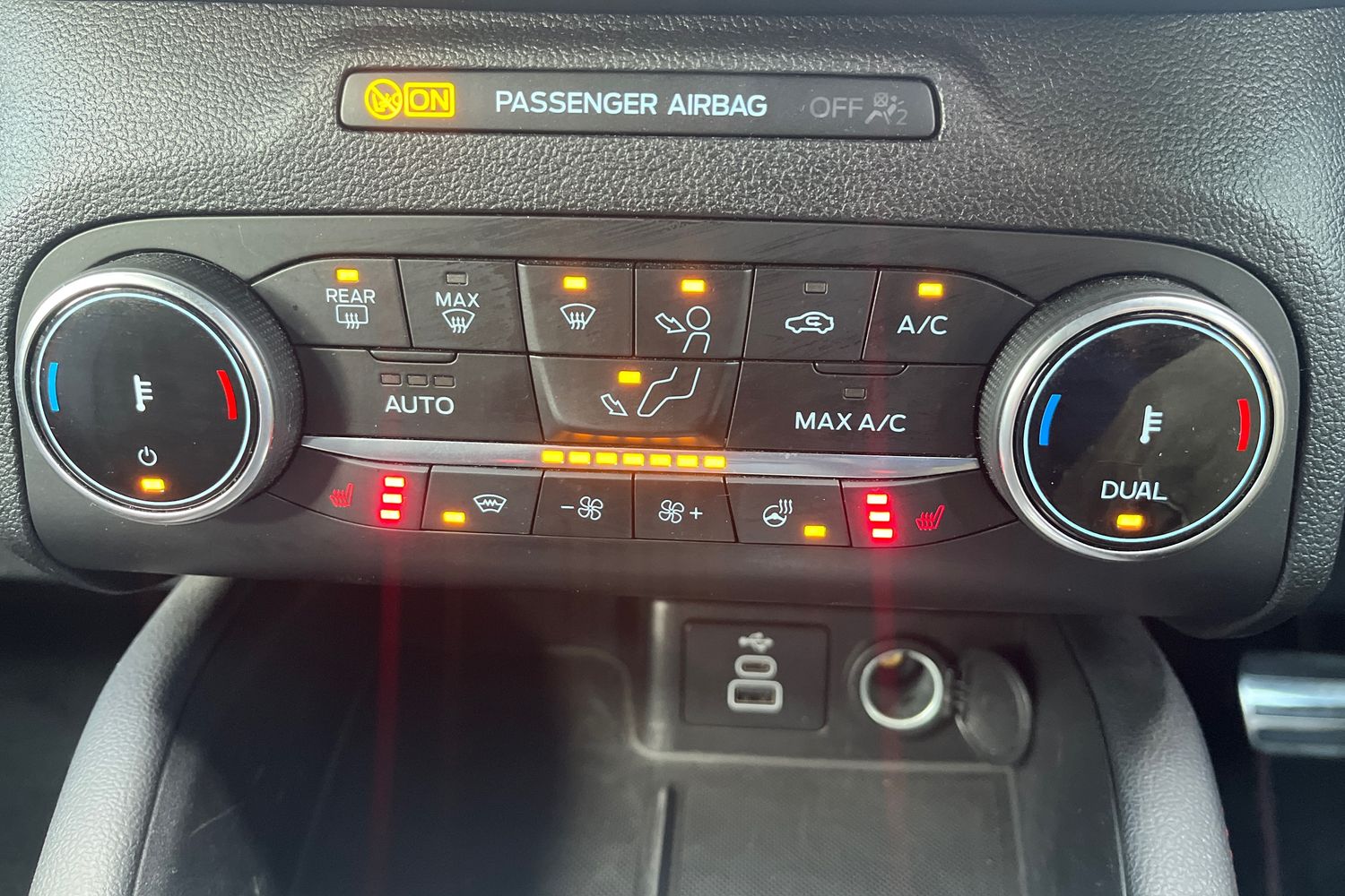 Ford KUGA Photo 27