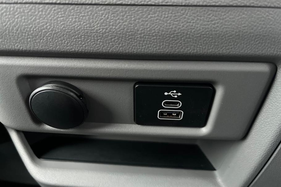 Used Ford E-TRANSIT CUSTOM 26