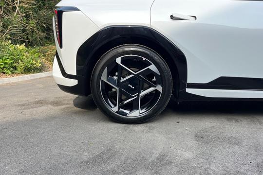 Kia EV4 Photo autoimg-cb508156425f56058327601fb2936b587e74f3f9.jpg