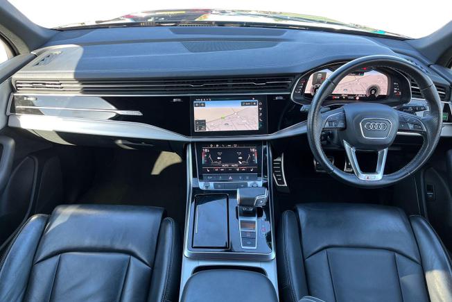AUDI Q7 Photo 10