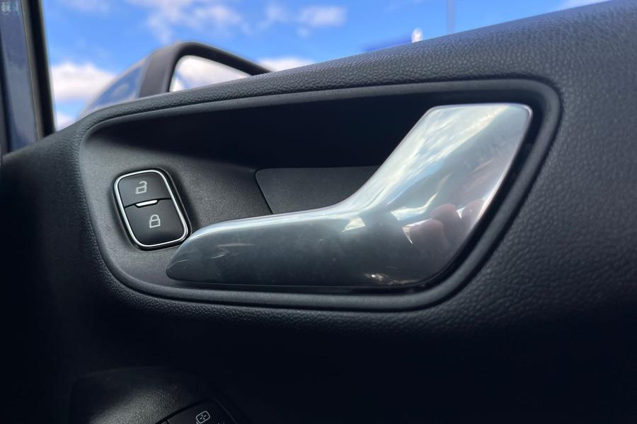 Ford FIESTA Photo autoimg-cb54fdb3cf9aa6f902b463756070acab2e6ba8b2.jpg