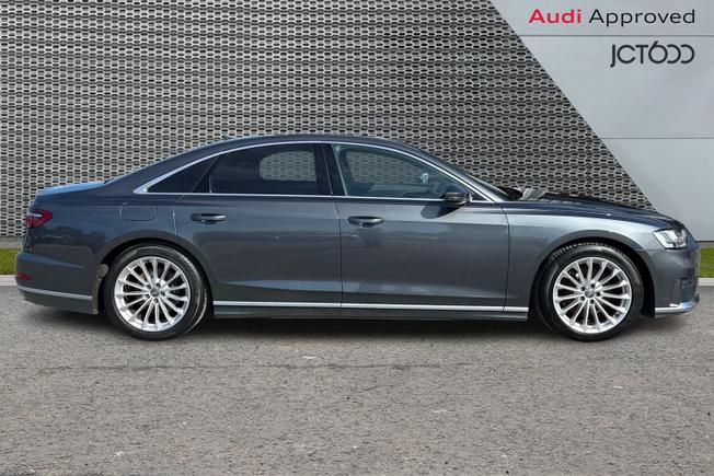Audi A8 Photo 4