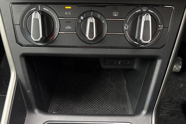 VOLKSWAGEN Polo Photo 23