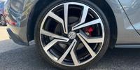 Volkswagen Golf GTI Performance Photo 35