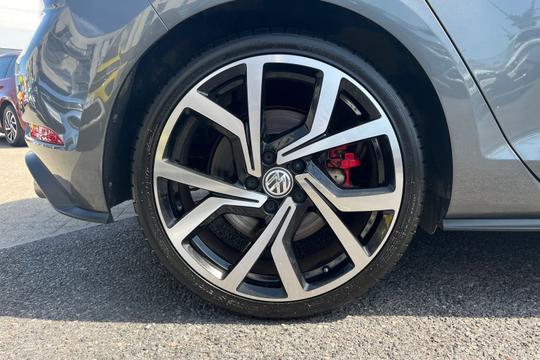 Volkswagen Golf GTI Performance Photo autoimg-cb57245252a08487a6b64b50bb2ecb73fa9dcbc8.jpg