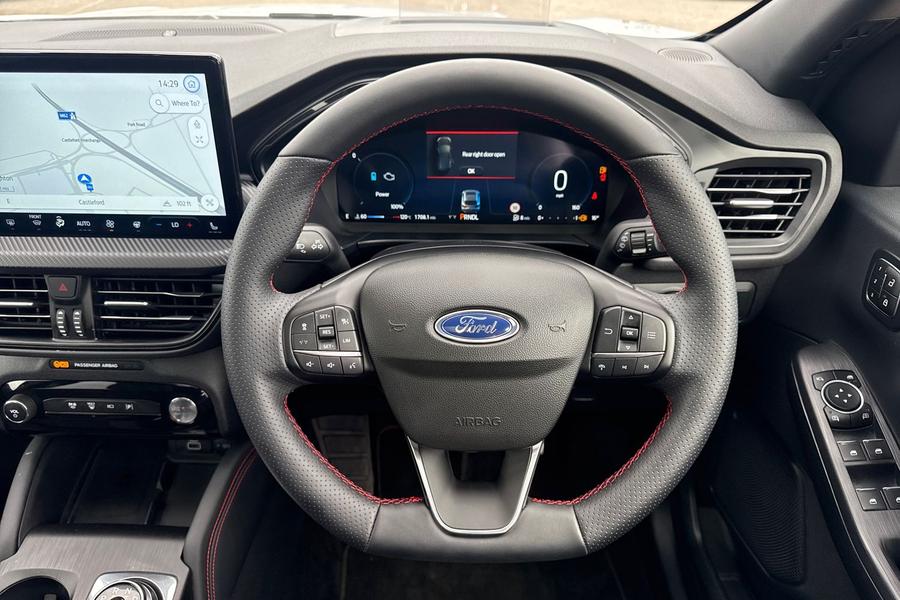 Ford Kuga Photo autoimg-cb5973e8c725c34cfc0ce2e15dfe408b4c668f26.jpg