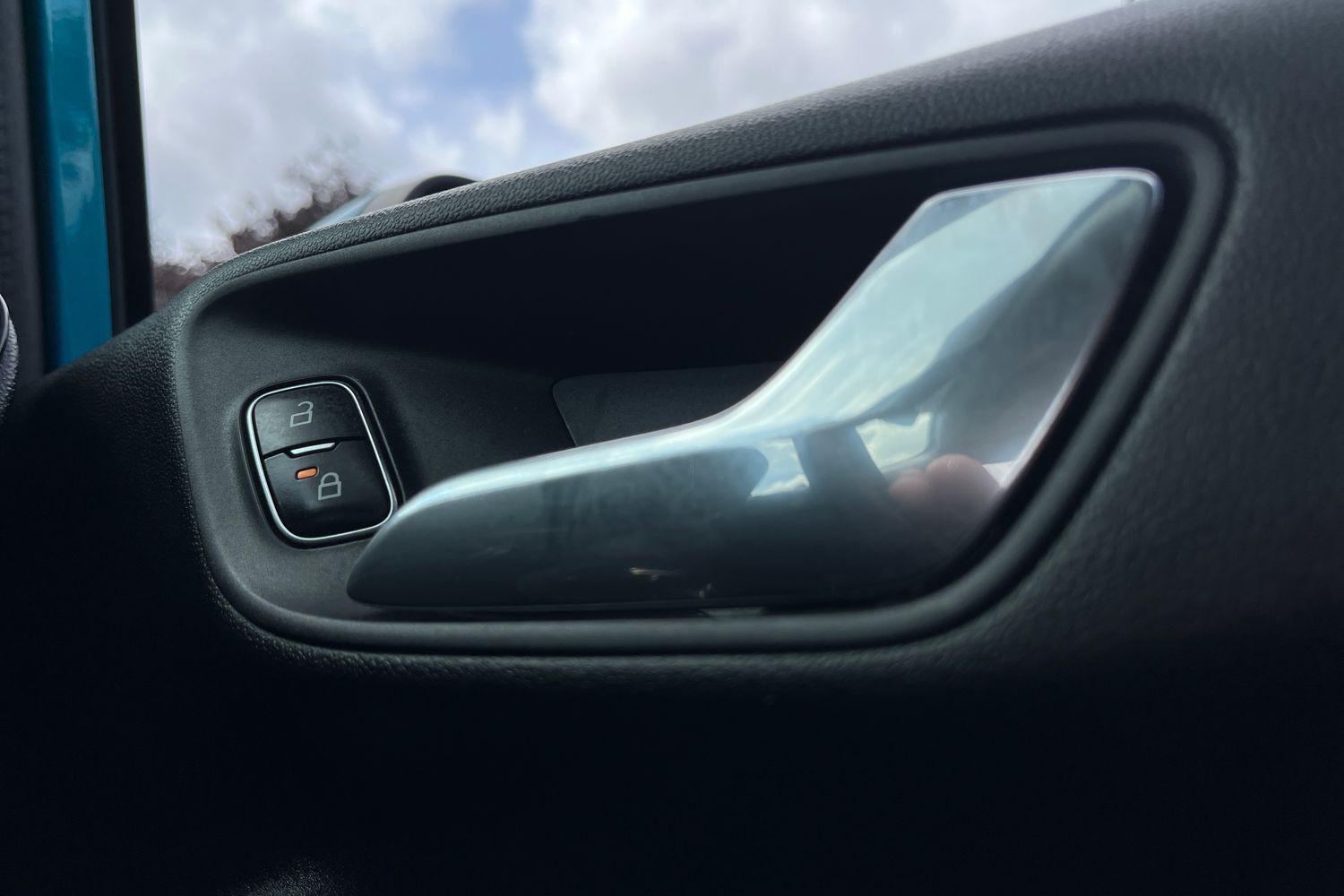 Ford Fiesta Photo 24
