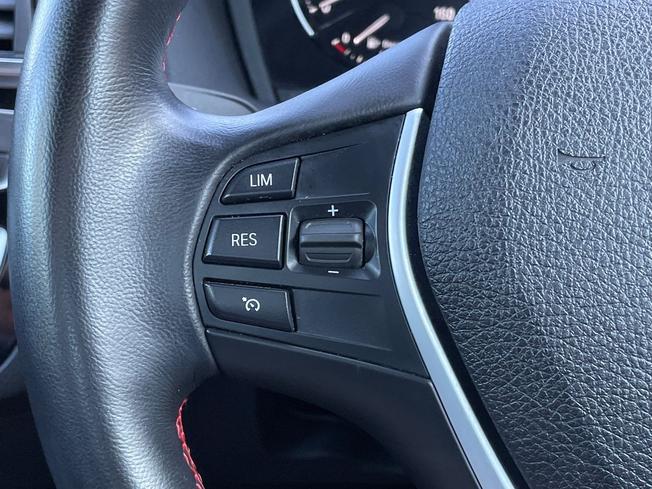 BMW 2 Series Photo 16