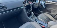 Volkswagen Golf Photo 1