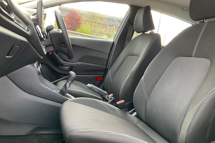 Ford FIESTA Photo autoimg-cb6ea18f02401c97235fcf5cb592a3bf9b2bb482.jpg