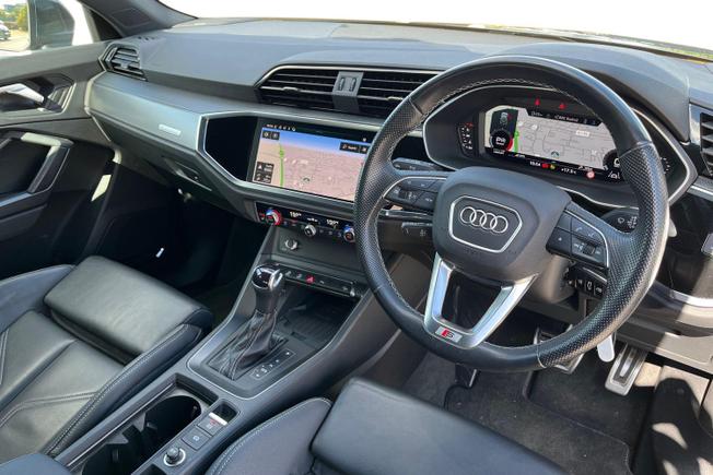 AUDI Q3 Photo 6