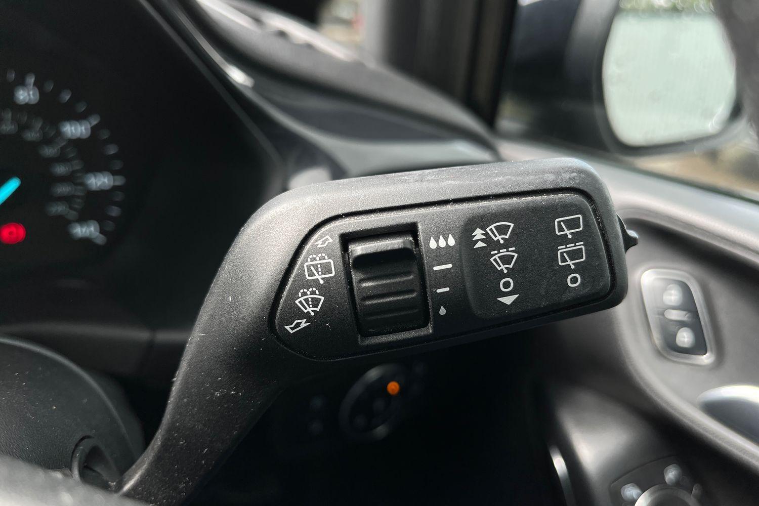 Ford FIESTA Photo 14