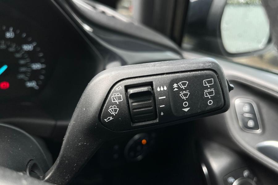 Ford FIESTA Photo autoimg-cb70b71bcaabc5a09a89bd73304c679335470ba5.jpg