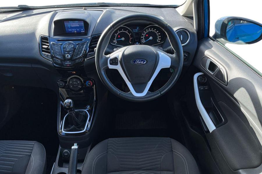Ford FIESTA Photo autoimg-cb711476ee99d66df63274373c00f2f41272772c.jpg