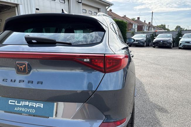 CUPRA Formentor Photo 18