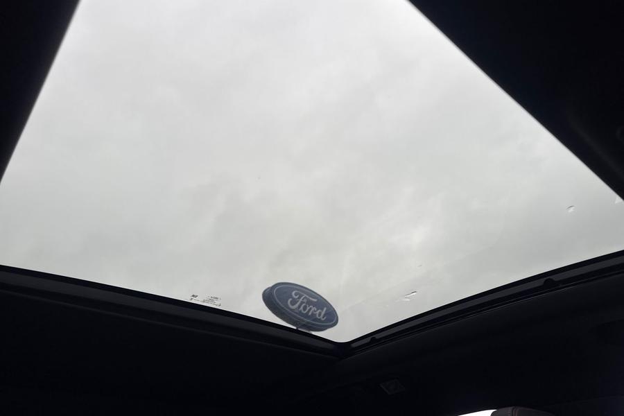 Ford KUGA Photo autoimg-cb7760832d211158806c6a3582c476abbfa4ef9c.jpg