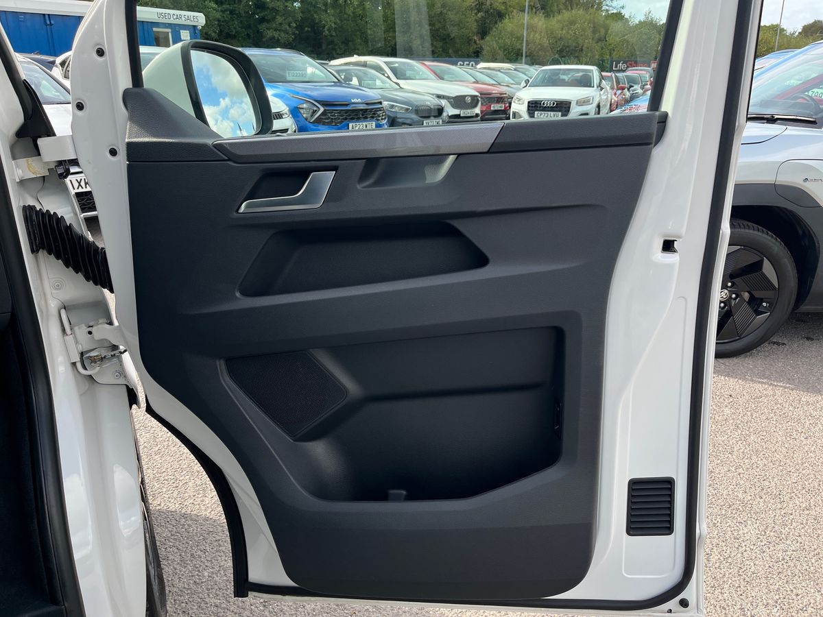 Volkswagen Caravelle Photo 27