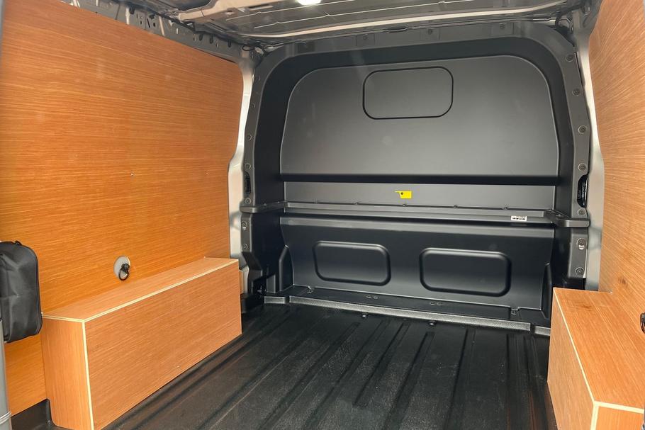 Used Ford TRANSIT CUSTOM WO25UPX 4