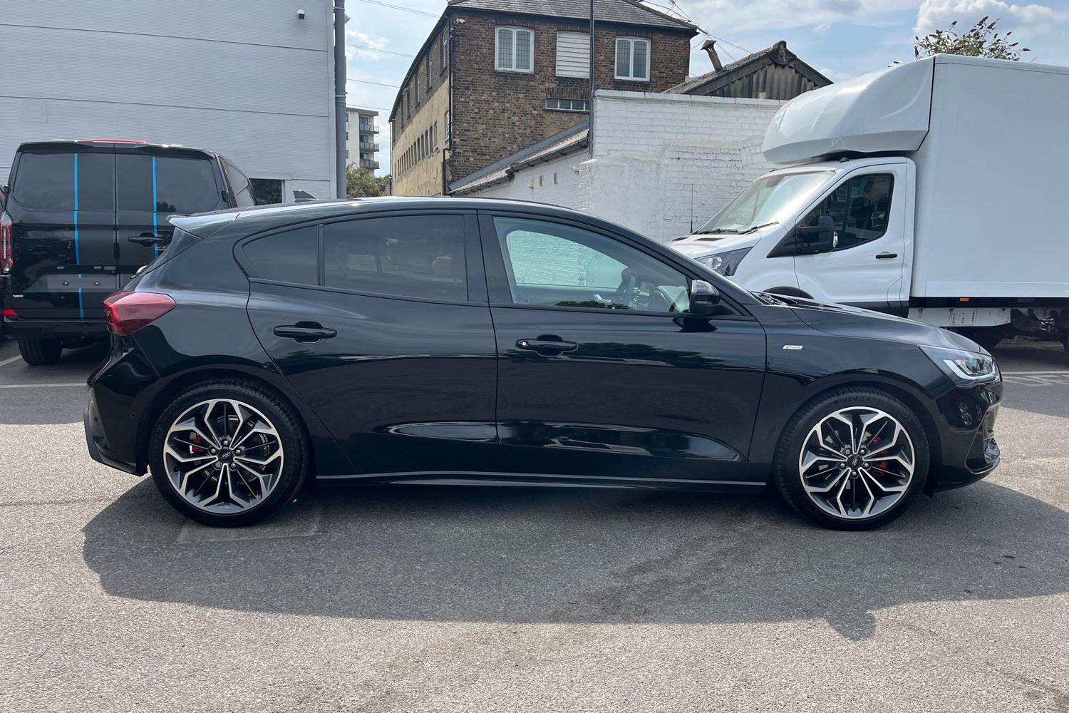 Ford FOCUS Photo 36