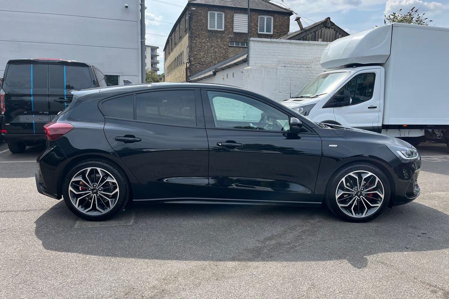 Ford FOCUS Photo autoimg-cb8360552357cb3c78108756e5defb5732448ae2.jpg