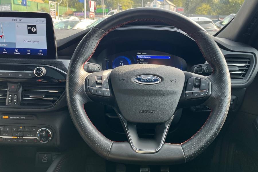 Ford KUGA Photo autoimg-cb877ce8506a44a17f823719e343391725d875b9.jpg