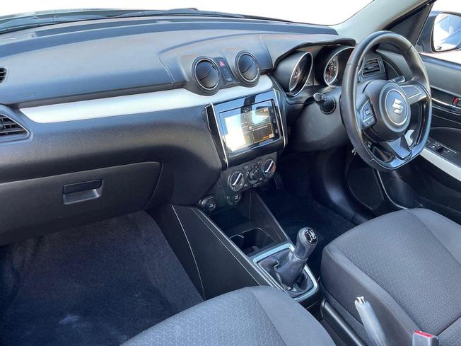 SUZUKI Swift Photo 2
