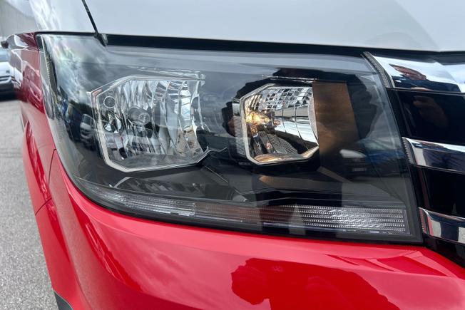 VOLKSWAGEN Grand California Photo 19