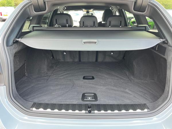BMW 3 Series Photo autoimg-cb8cda08dcd740365d0cf8dcd530f4e8944657e3.jpg