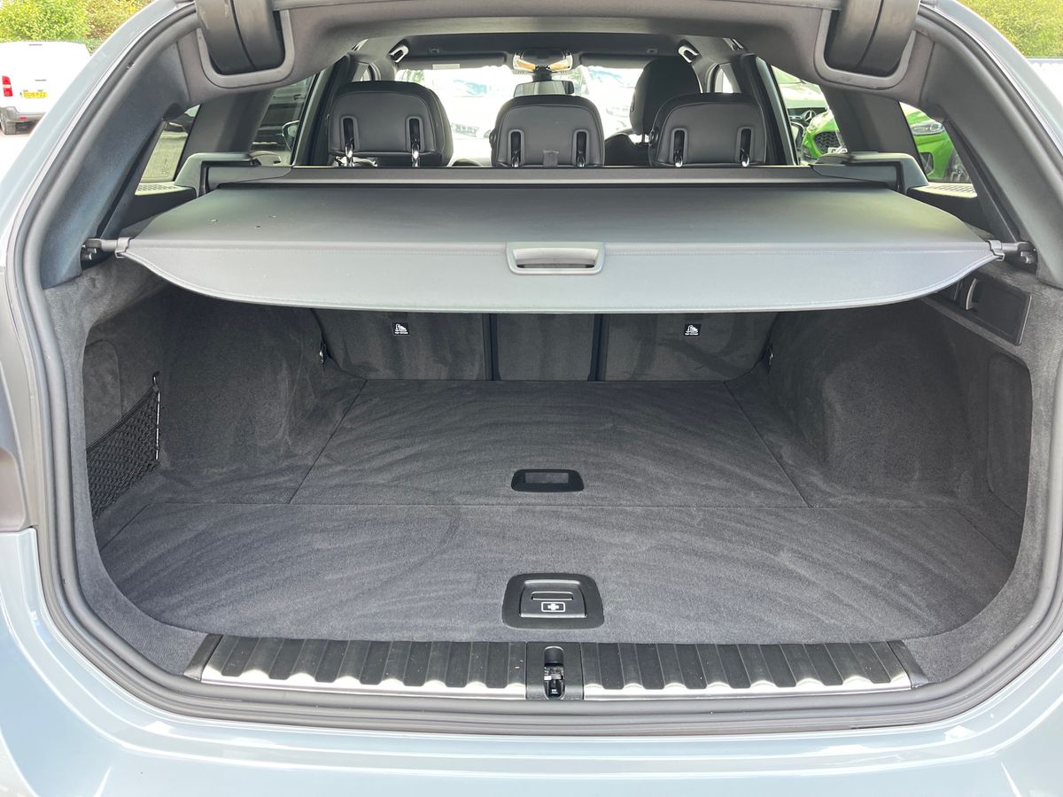 BMW 3 Series Photo 24