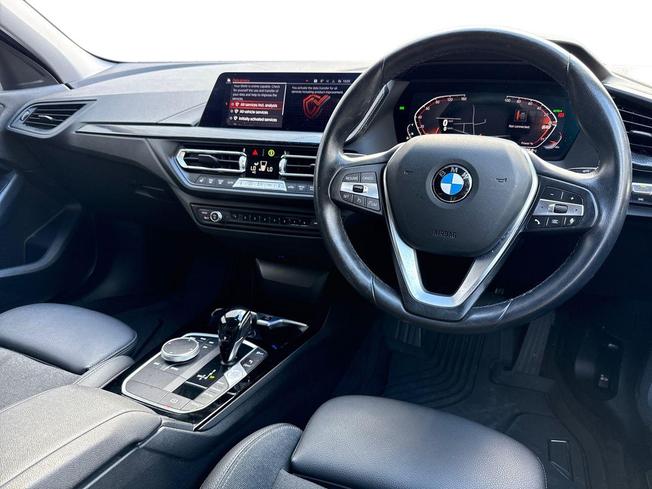 BMW 1 Series Photo 11