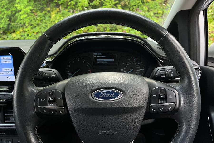 Ford Fiesta Photo autoimg-cb8f9c2f7600e8c21c460e72c152e3e424942adf.jpg