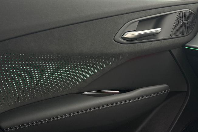 AUDI Q3 Photo 28
