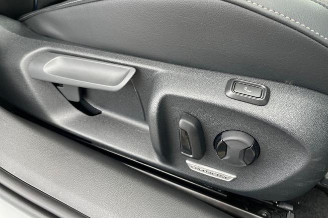 VOLKSWAGEN Passat Photo 39