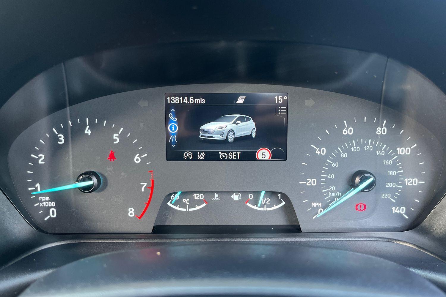 Ford FIESTA Photo 12