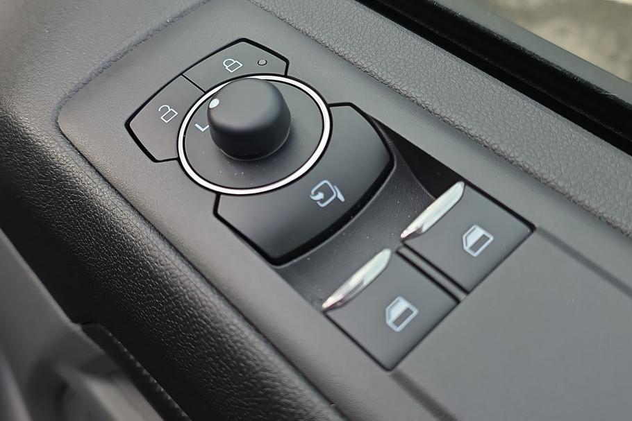 Used Ford TRANSIT CUSTOM YP75JHF 15