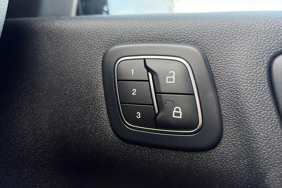 Ford Kuga Photo autoimg-cb9482688b5e6739050ddc44316dcabb90bf4d04.jpg