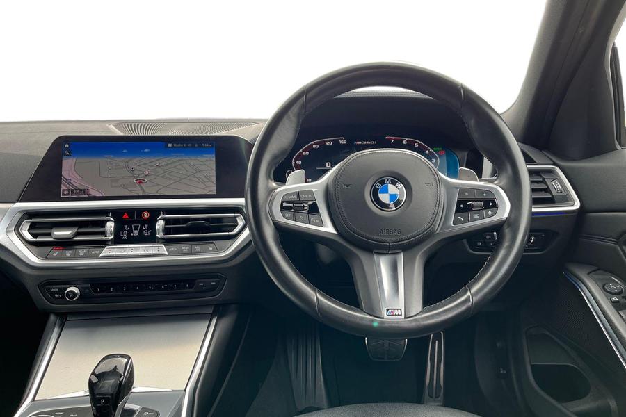 BMW 3 Series Photo autoimg-cb94c8047afd4e24030a16bc987b72bc3ee82e52.jpg
