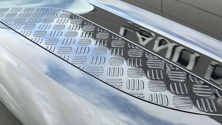 Used Land Rover Defender SD23CCY 28