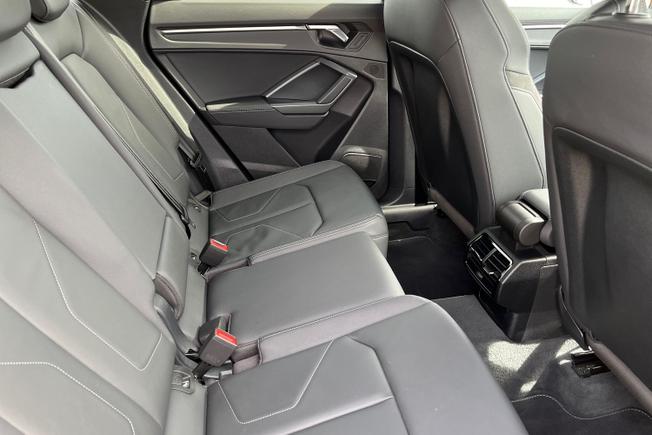 AUDI Q3 Photo 41
