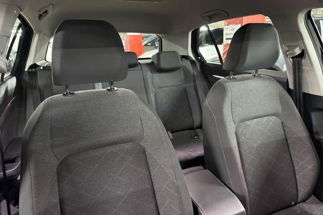VOLKSWAGEN Golf Photo 27