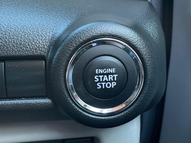 SUZUKI Swift Photo 35