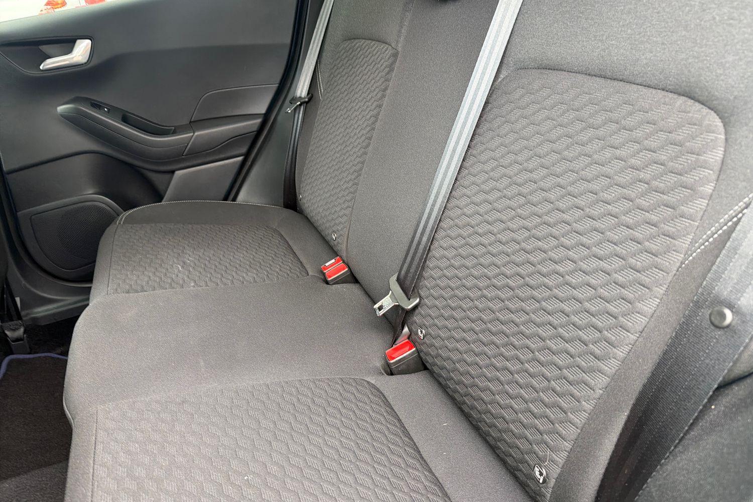 Ford FIESTA Photo 19