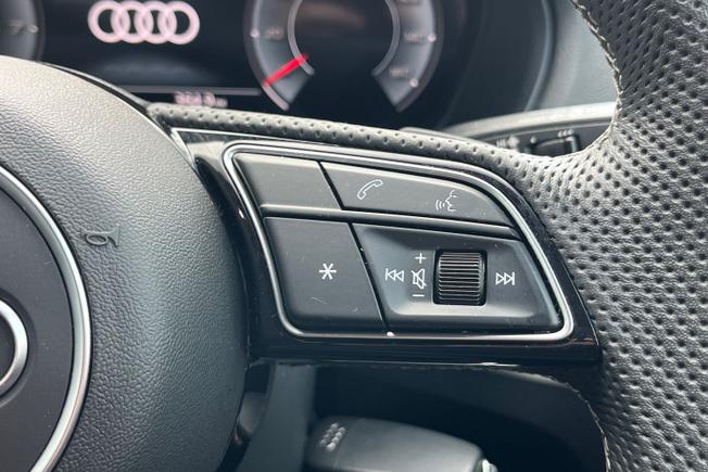 AUDI Q2 Photo 17