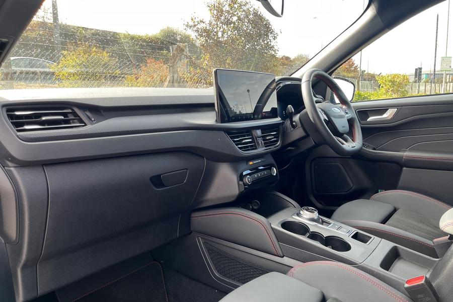 Ford Kuga Photo autoimg-cba47716ddeedd677743045802f4f883564c7491.jpg